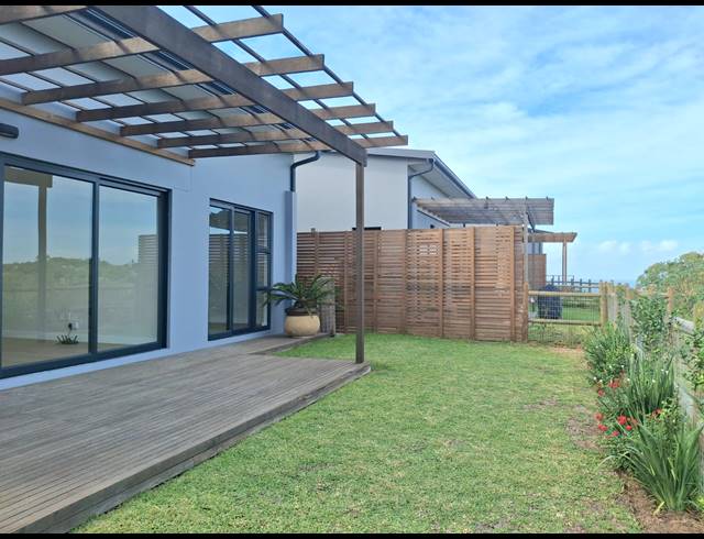 2 BEDROOM TOWNHOUSE FOR SALE IN SALT ROCK